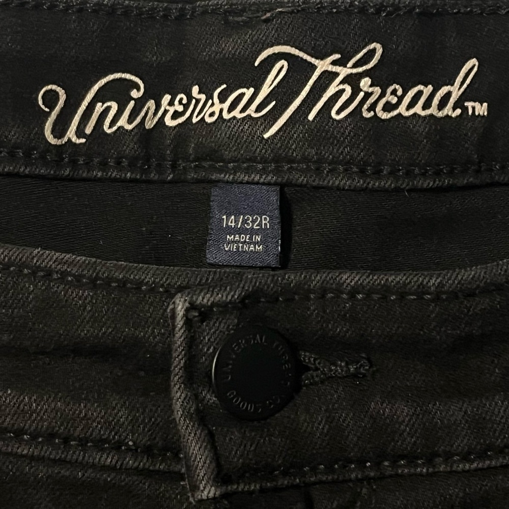 Universal Thread Black Skinny Jeans Distressed Hem, Sz 14/32R - Picture 8 of 8